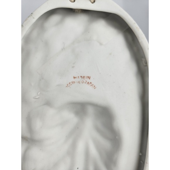 Pair of Wall Plaques 3D Victorian Man & Woman Hand Painted Occupied Japan - Picture 7 of 9